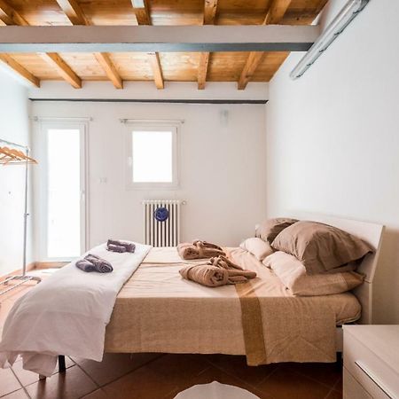 Whouse Suite Apartment Mirasole بولونيا المظهر الخارجي الصورة