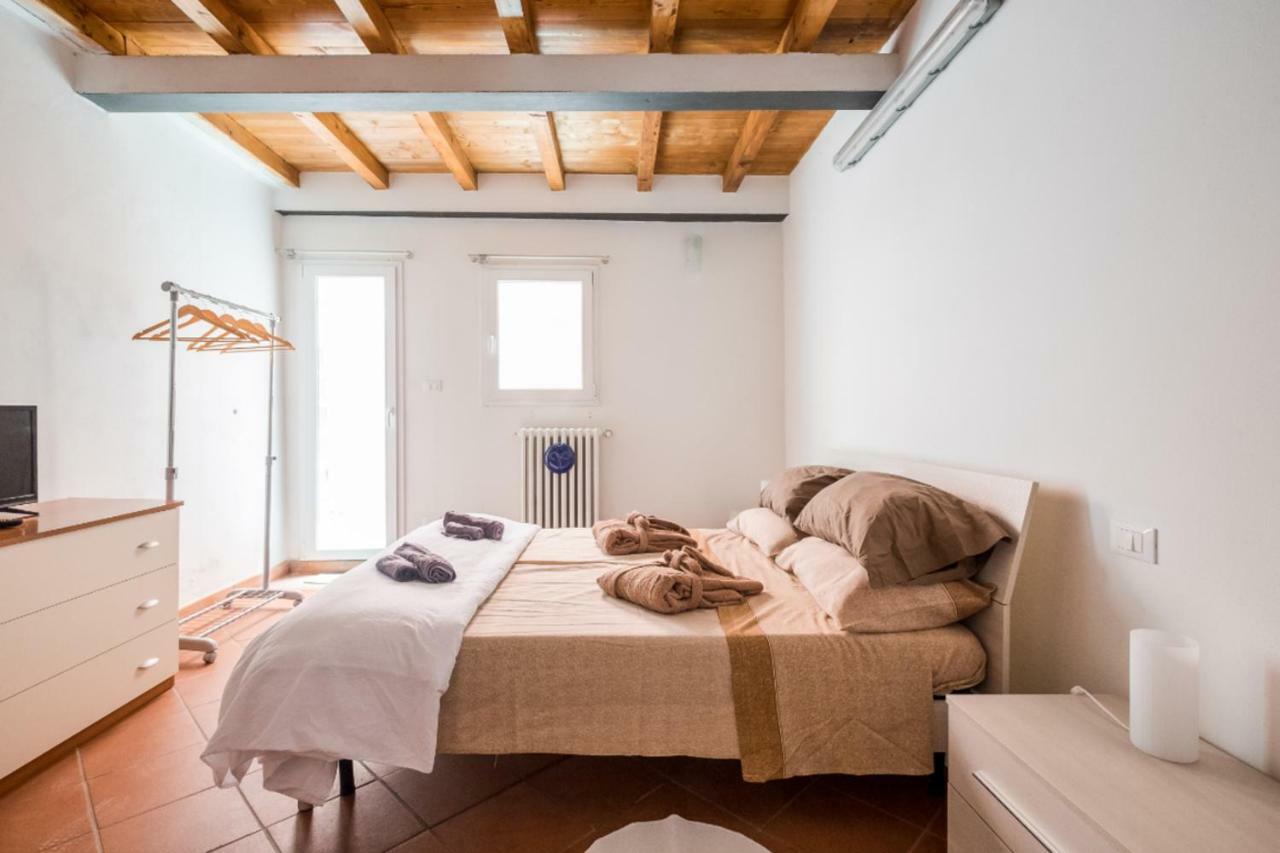 Whouse Suite Apartment Mirasole بولونيا المظهر الخارجي الصورة